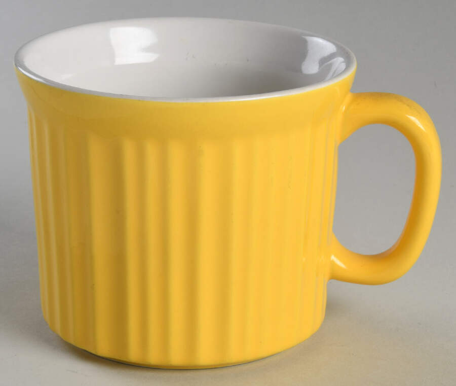 French White Mug No Vented Plastic Lid by Corning Corelle-1