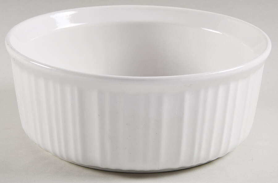 French White 2.5 Qt Round Casserole No Lid by Corning Corelle-1