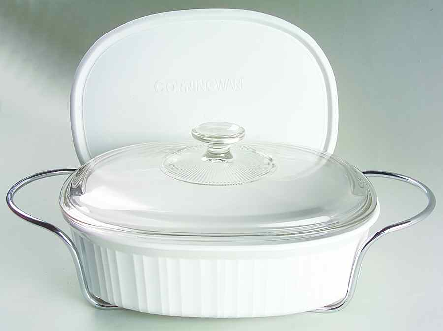 French White 2.5 Qt Oval Covered Casserole W/Plastic&Glass Lid by Corning Corelle-1