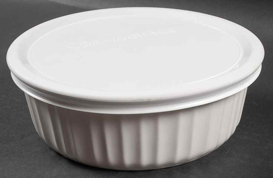 French White 1.50 Pt Round Covered Casserole by Corning Corelle-1