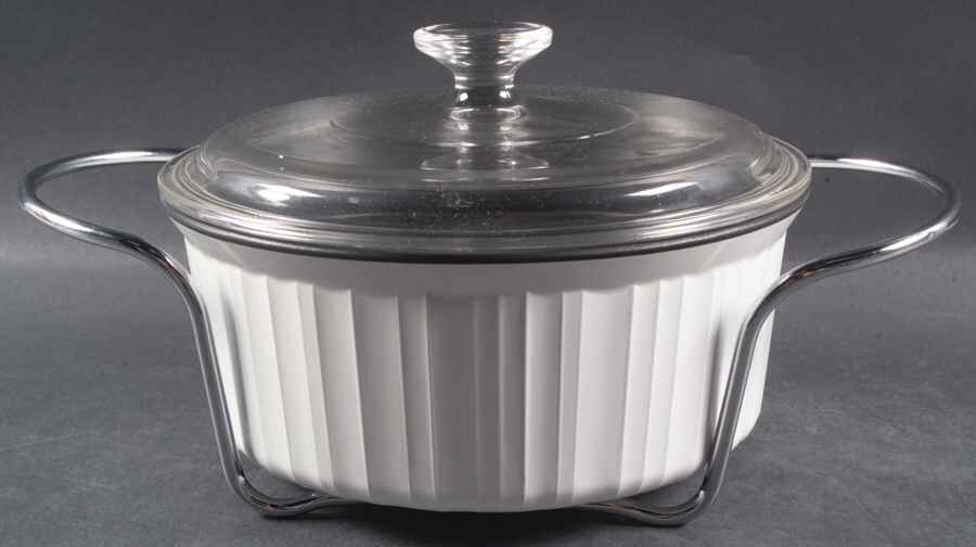 French White 2.5 Qt Round Covered Teflon Casserole & Stand by Corning Corelle-1