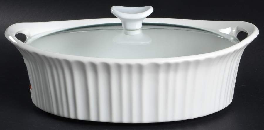 French White 2.5 Quart Oval Covered Casserole by Corning Corelle-1