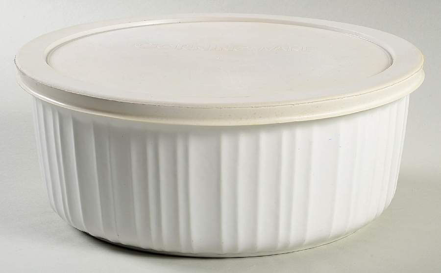 French White 2.5 Qt Round Casserole & Plastic Lid by Corning Corelle-1