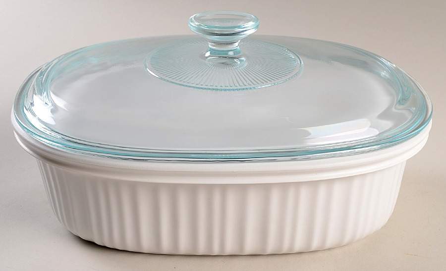 French White 2.5 Qt Oval Casserole w/Glass & Plastic Lid by Corning Corelle-1