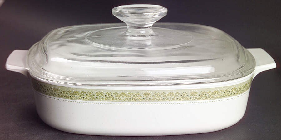 Lynwood Green 2.5 Quart Square Casserole with Lid by Corning Corelle-1