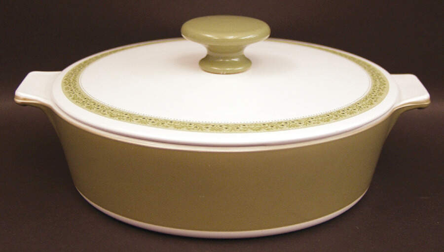 Lynwood Green 1.75 Quart Saucepan with Lid by Corning Corelle-1