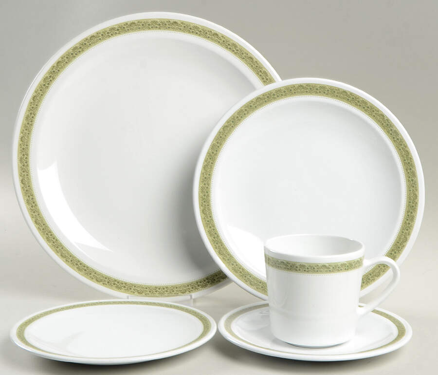 Lynwood Green 40 Piece Estate Set by Corning Corelle-1