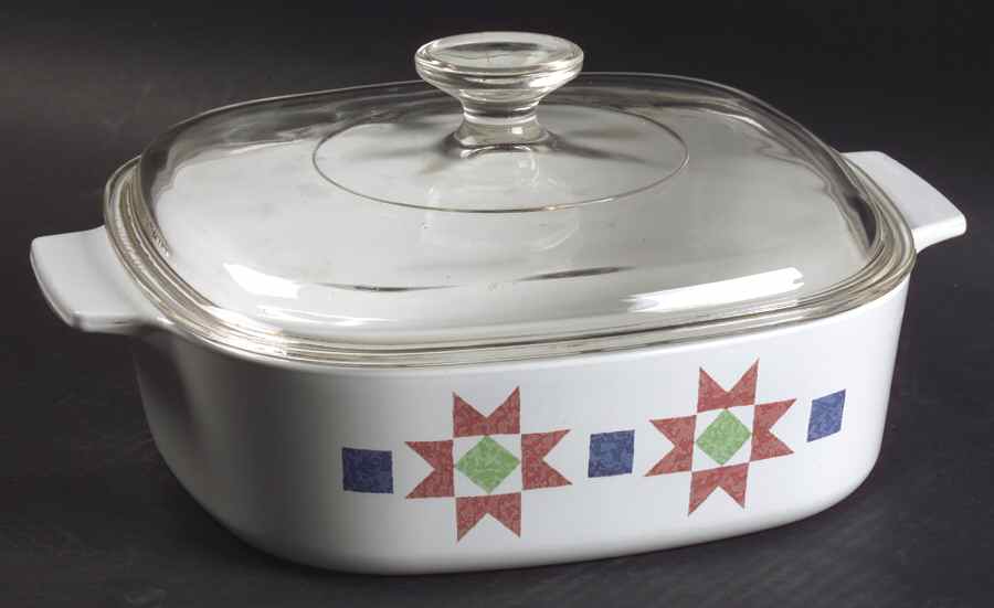 Quilt (Corelle) 2 Quart Square Casserole with Lid by Corning Corelle-1
