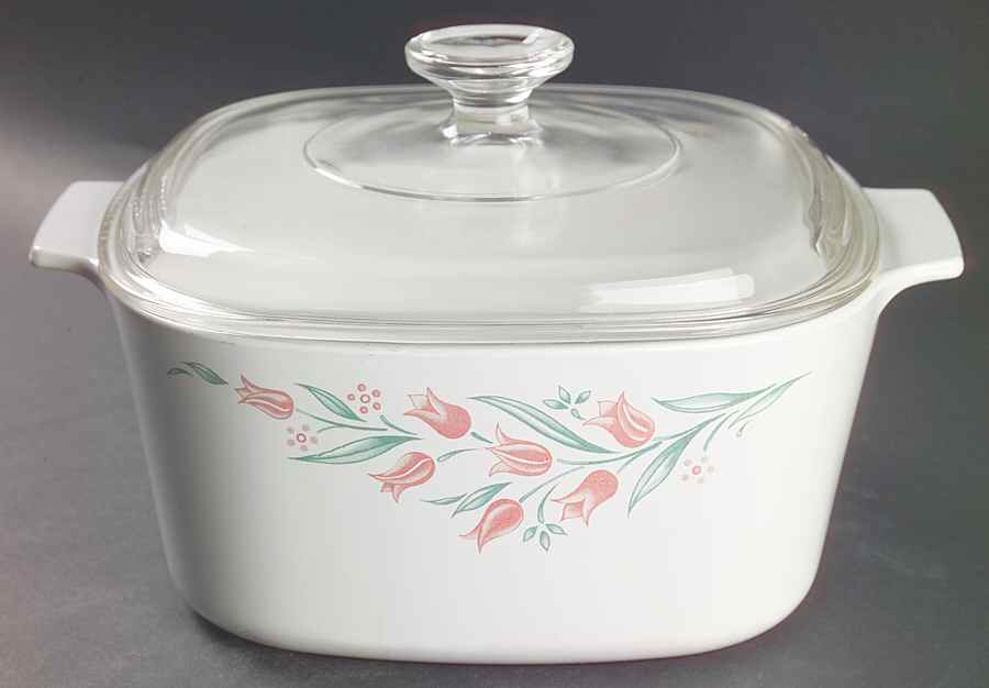 Rosemarie (Corelle) 3 Quart Square Casserole with Lid by Corning Corelle-1