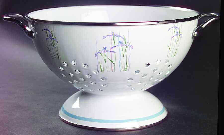 Shadow Iris (Corelle) 3 Quart Metal Colander by Corning Corelle-1