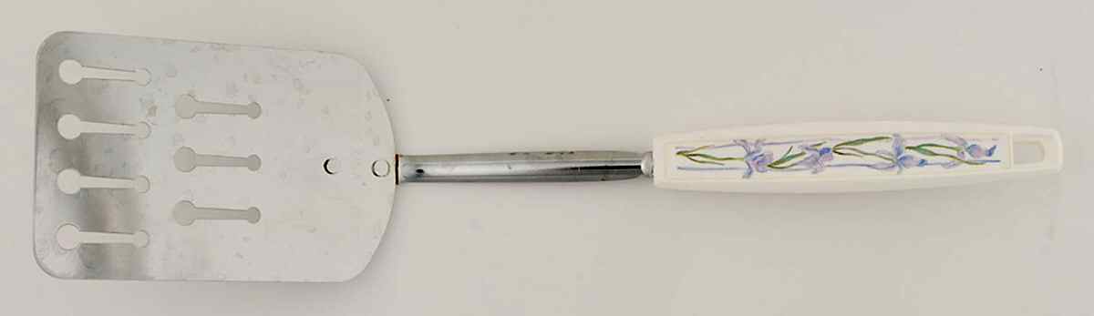 Shadow Iris (Corelle) Metal Spatula with Plastic Handle by Corning Corelle-1