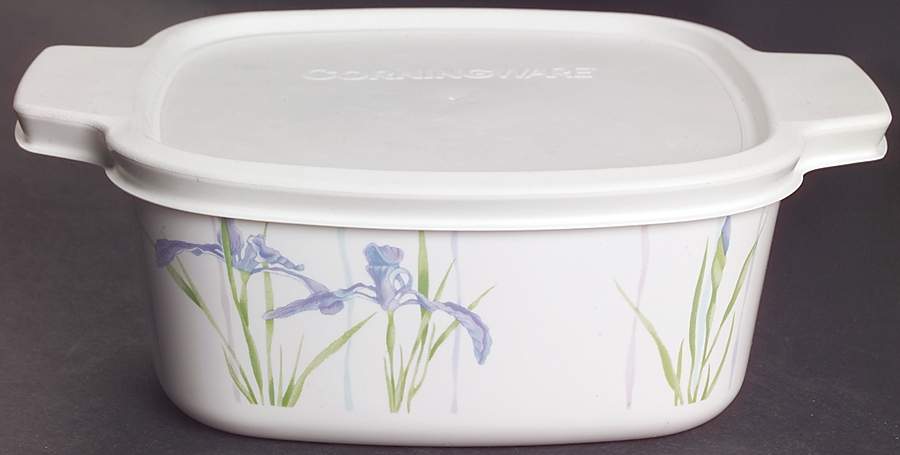 Shadow Iris (Corelle) 1.5 Quart Square Casserole with Lid by Corning Corelle-1