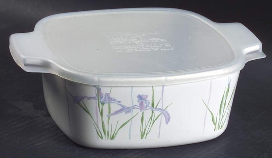Shadow Iris (Corelle) 1.5 Quart Square Casserole with Lid by Corning Corelle-1