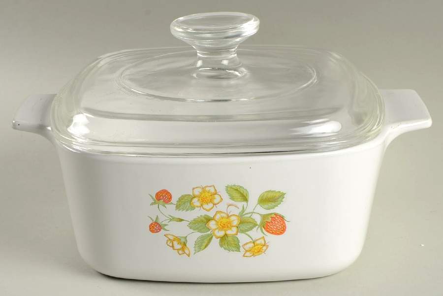 Strawberry Sundae (Corelle) 1.5 Quart Square Casserole with Lid by Corning Corelle-1