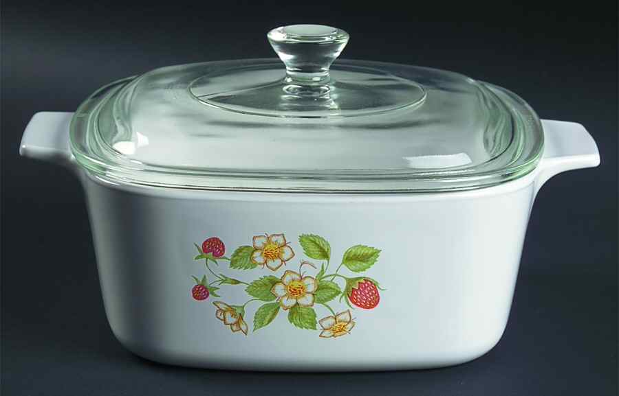 Strawberry Sundae (Corelle) 1.5 Quart Square Casserole with Lid by Corning Corelle-1