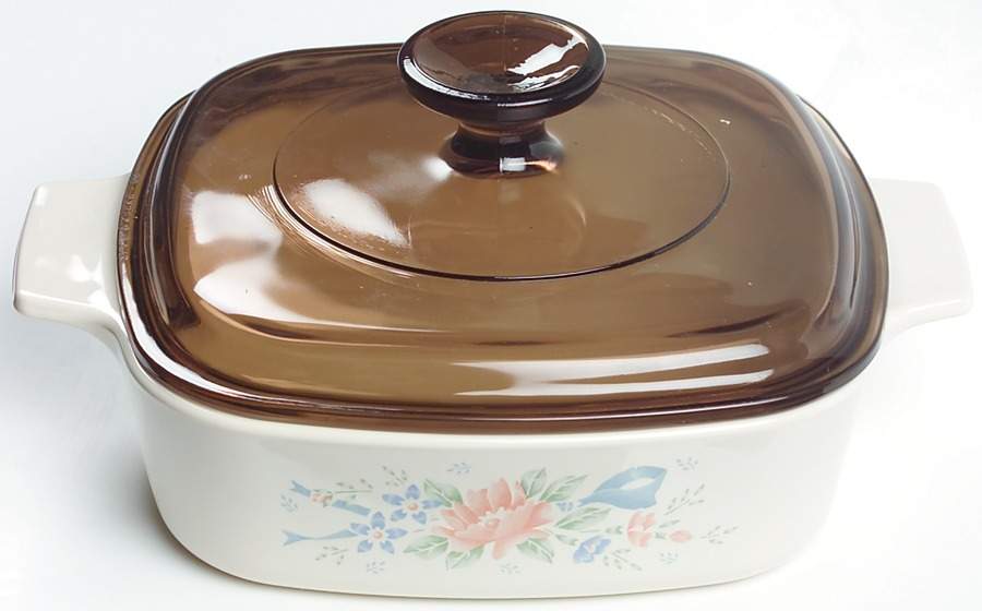 Symphony (Corelle) 2.5 Quart Square Casserole with Lid by Corning Corelle-1