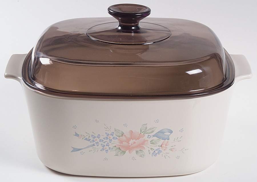 Symphony (Corelle) 5 Quart Square Casserole with Glass Lid by Corning Corelle-1