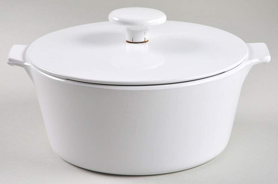 White Coupe 1.75 Qt Buffet Server W/Lid by Corning Corelle-1