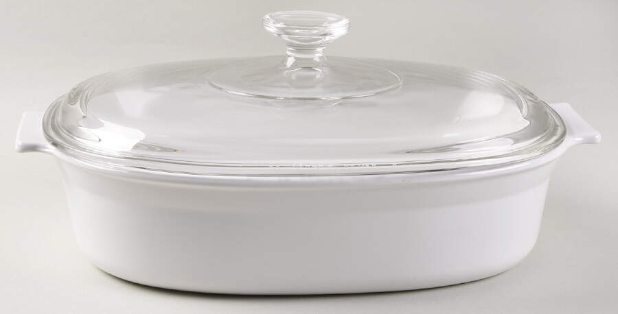 White Coupe 1.5 Quart Oval Covered Casserole by Corning Corelle-1