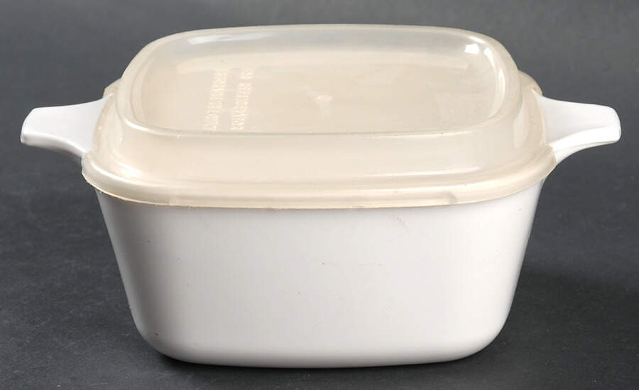 White Coupe Petite Pan & Lid by Corning Corelle-1
