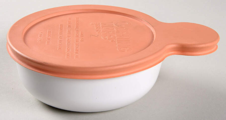 White Coupe Grab-It with Plastic Lid by Corning Corelle-1