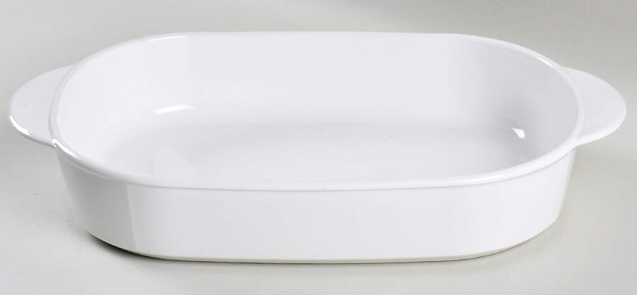 White Coupe 14" Oval Baker by Corning Corelle-1