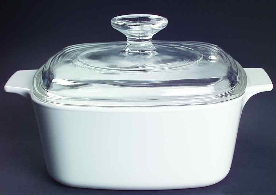 White Coupe 1.5 Quart Square Casserole with Lid by Corning Corelle-1