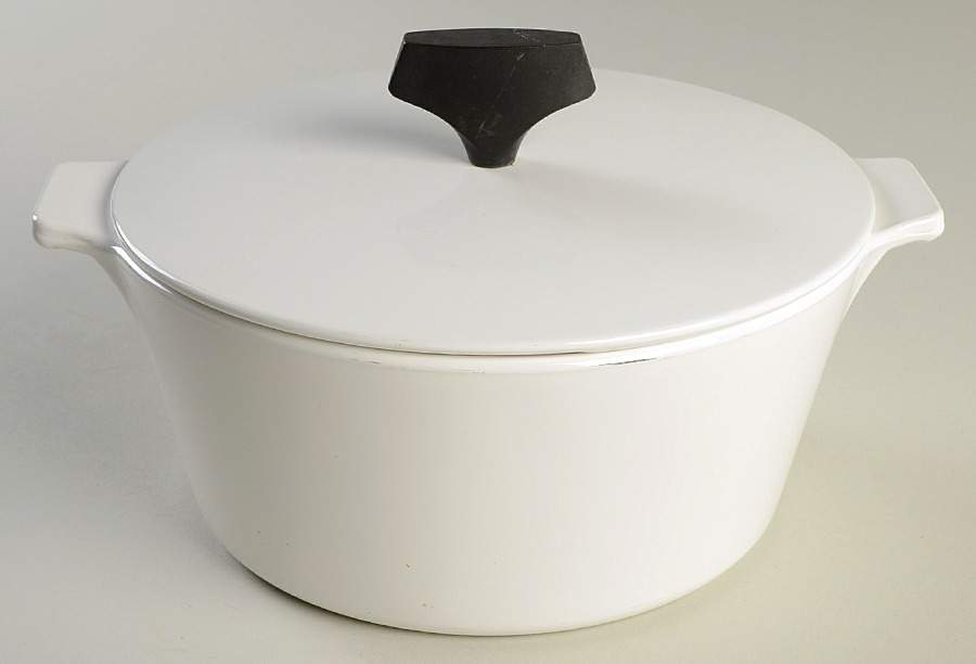 White Coupe 1.75 Qt Buffet Server W/Lid by Corning Corelle-1