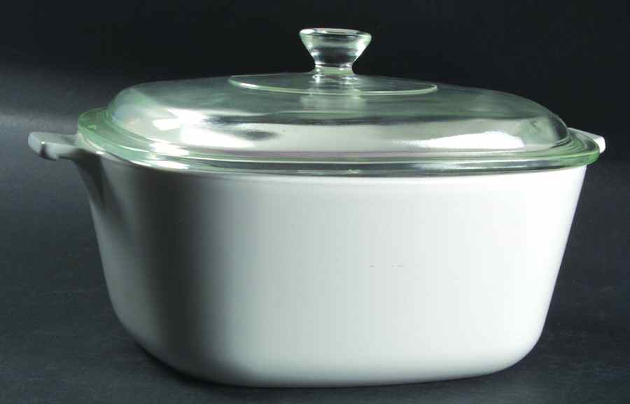 White Coupe 2.5 Quart Square Casserole with Lid by Corning Corelle-1