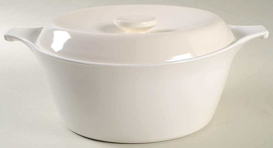 White Narrow Rim (Centura Line) 2 Qt Saucepan & Lid by Corning Corelle-1