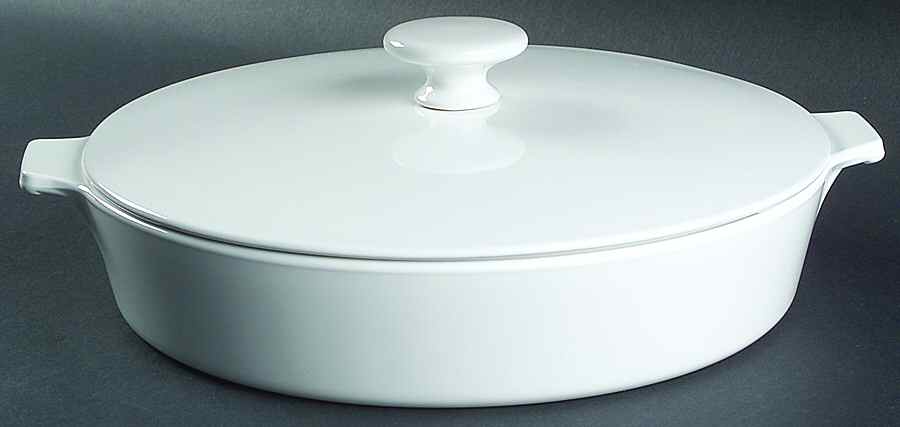 White Narrow Rim (Centura Line) 2.25 Quart Saucepan with Lid by Corning Corelle-1