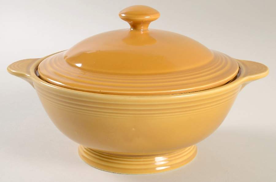 Casualstone 1 Qt Round Covered Casserole by Coventry - USA-1