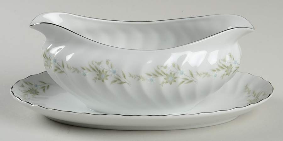 Felicia Gravy Boat with Attached Underplate by Coventry-Japan-1