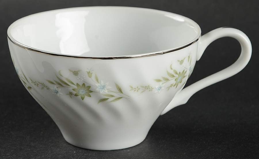 Felicia Flat Cup by Coventry-Japan-1