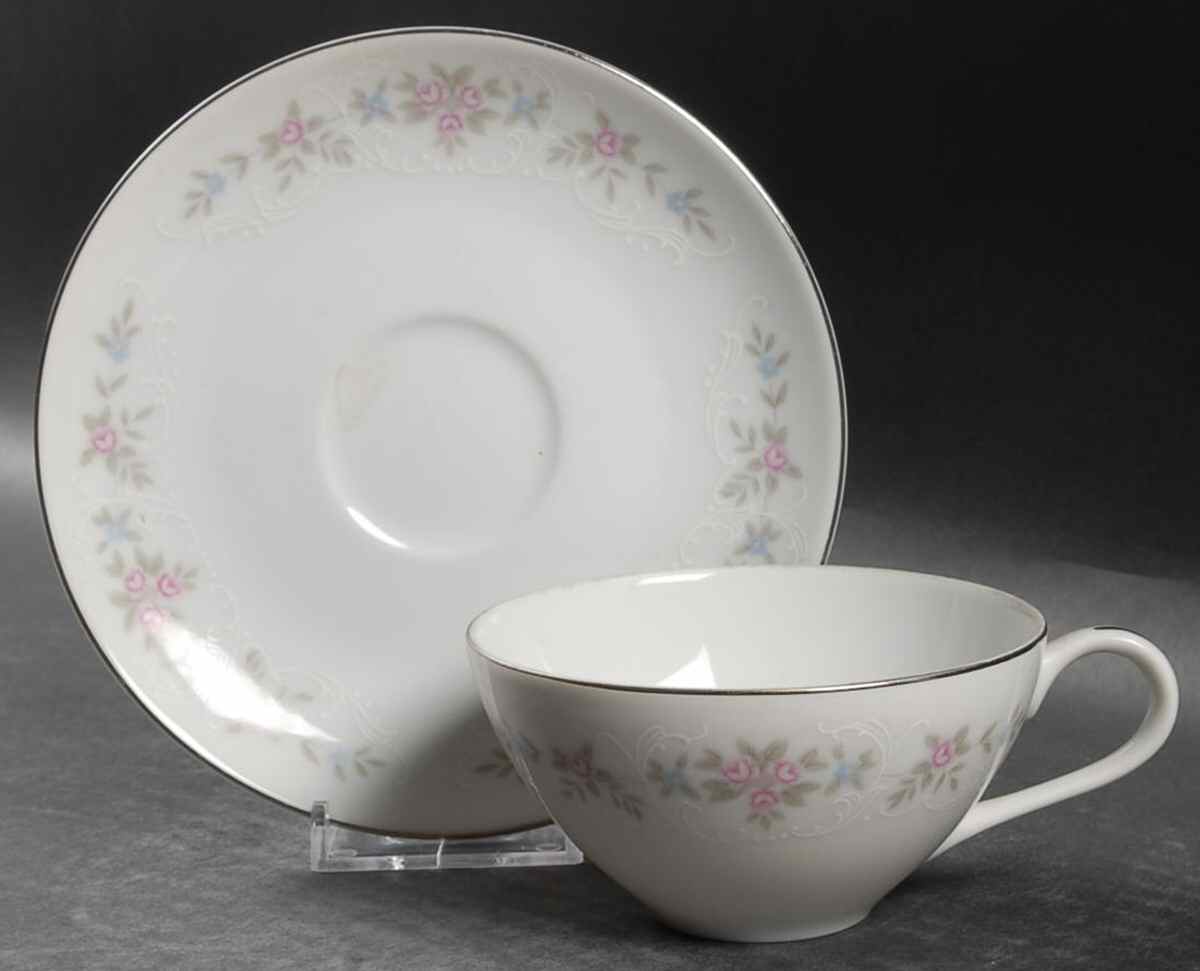 Floral Lace Flat Cup & Saucer Set by Coventry-Japan-1