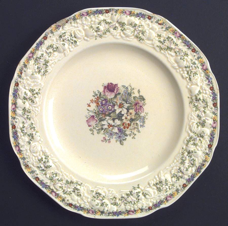 Ferncroft Dinner Plate by Crown Ducal-1