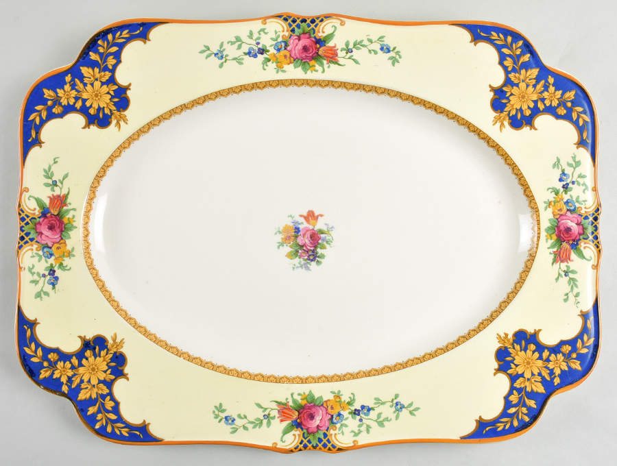 Westminster (Round, Scalloped) 16" Oval Serving Platter by Crown Ducal-1