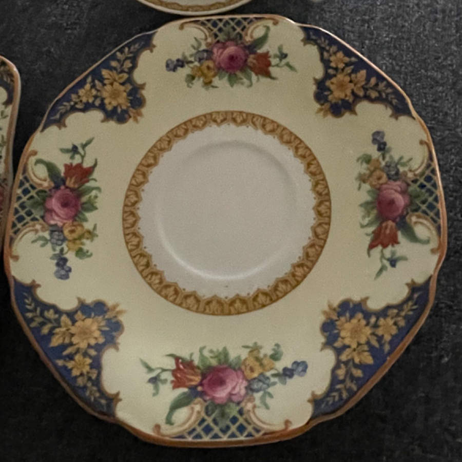 Westminster (Round, Scalloped) Saucer by Crown Ducal-1