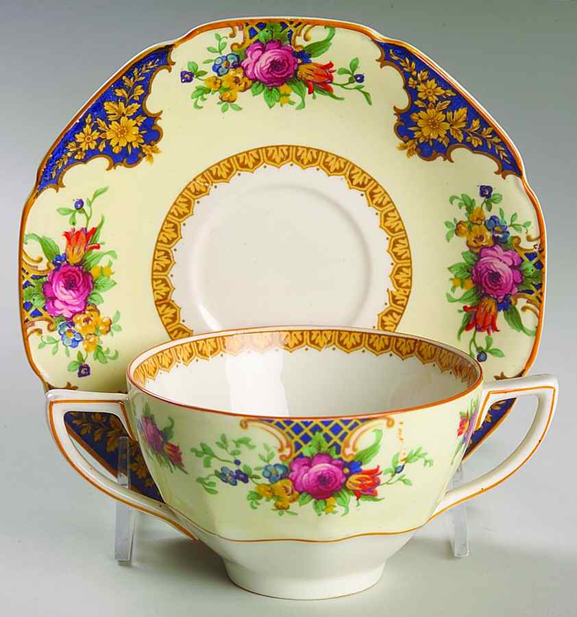 Westminster (Round, Scalloped) Flat Bouillon Cup & Saucer by Crown Ducal-1