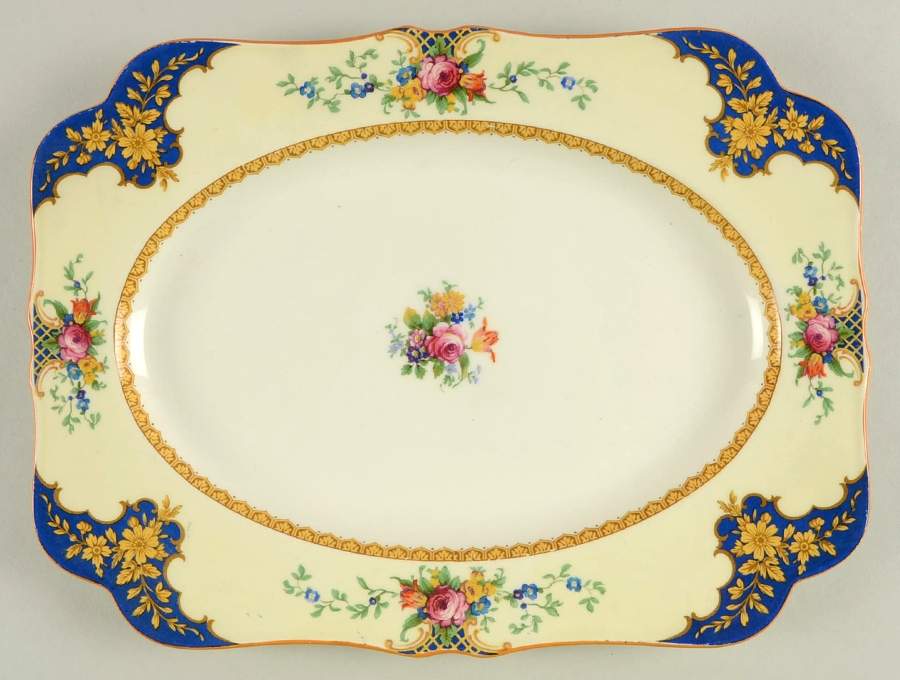 Westminster (Round, Scalloped) 12" Oval Serving Platter by Crown Ducal-1