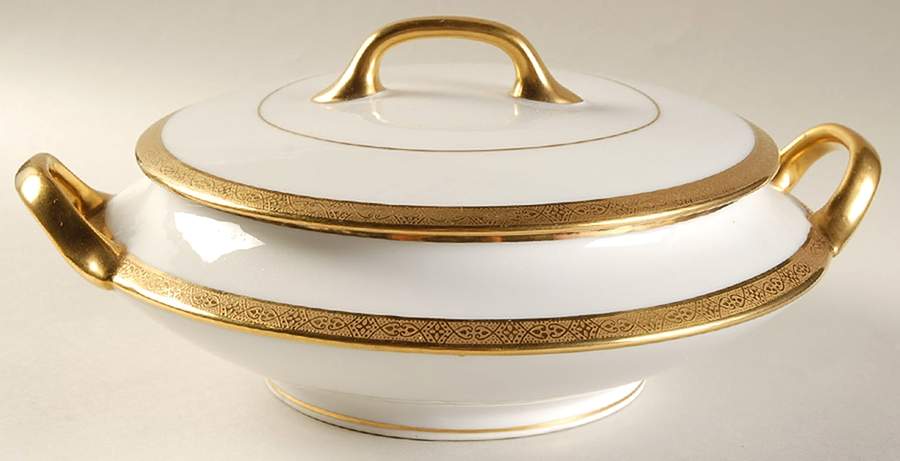 CRG1 Round Covered Vegetable by Henri Creanges-1