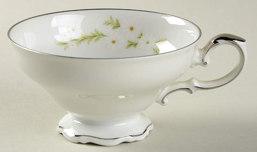 Bridal Wreath Footed Cup by Crown Jewel-1