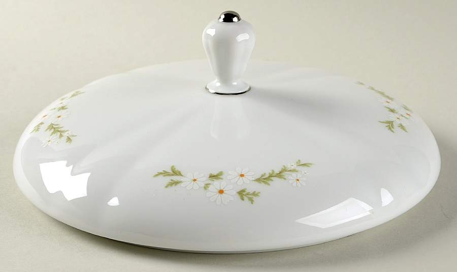 Bridal Wreath Lid for Round Vegetable by Crown Jewel-1