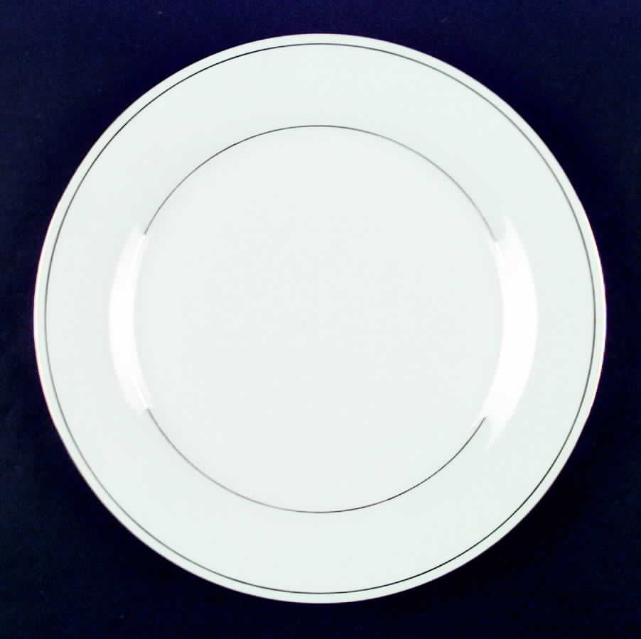 Classic Gold Dinner Plate by Crown Ming-1