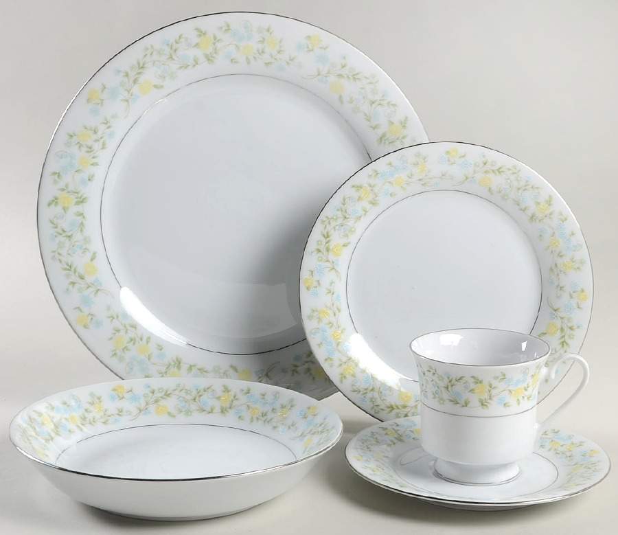 Spring Garden 5 Piece Place Setting by Crown Ming-1
