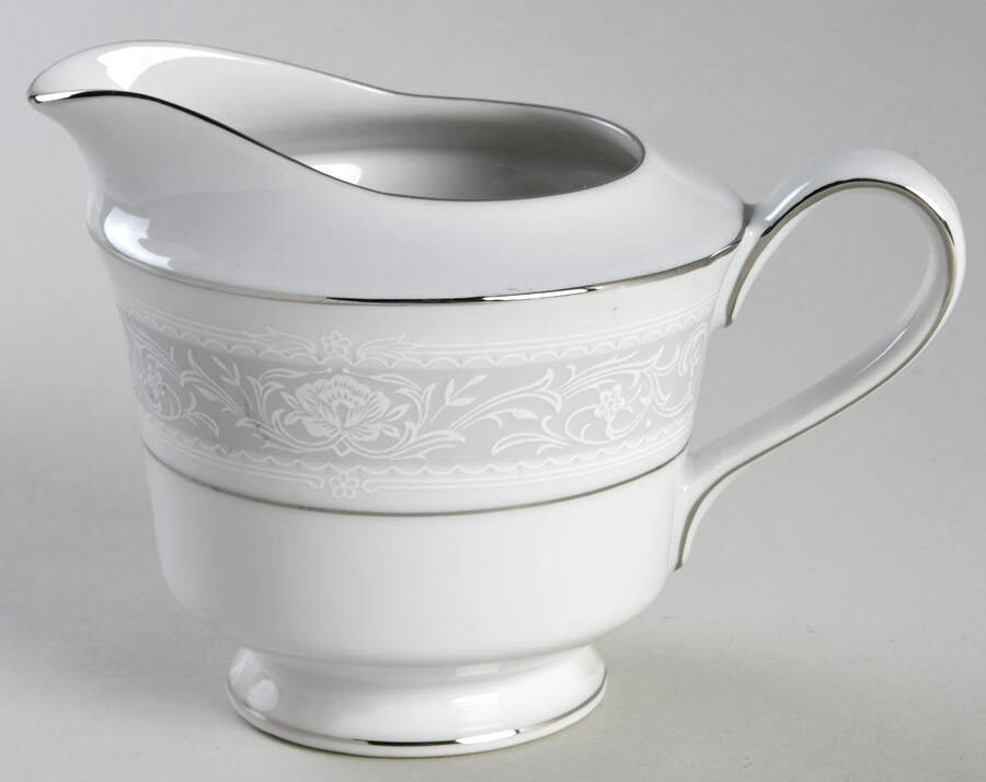 Lovelace Creamer by Crown Royal-1