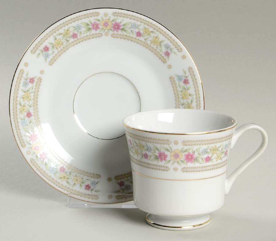 Chelsea Footed Cup & Saucer Set by Crescent (Japan)-1