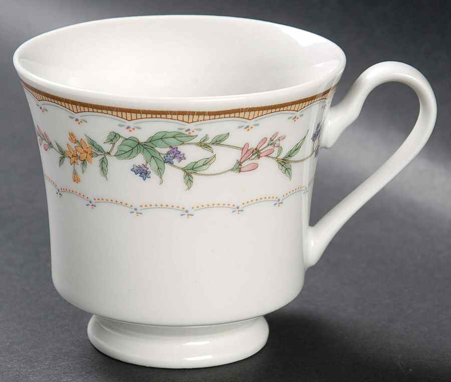 Bellegarden Footed Cup by Citation-1