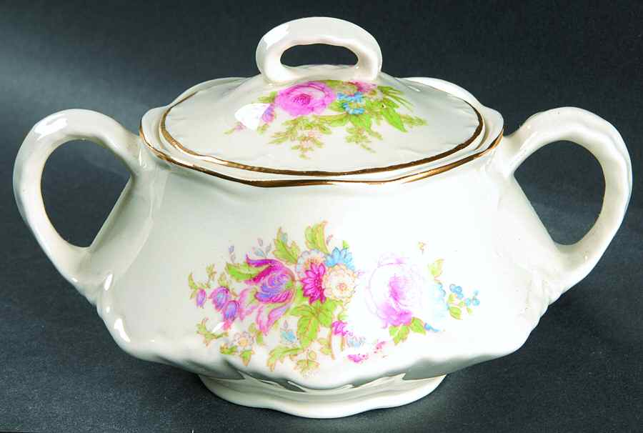 Avon (Scalloped) Sugar Bowl & Lid by Cunningham & Pickett-1