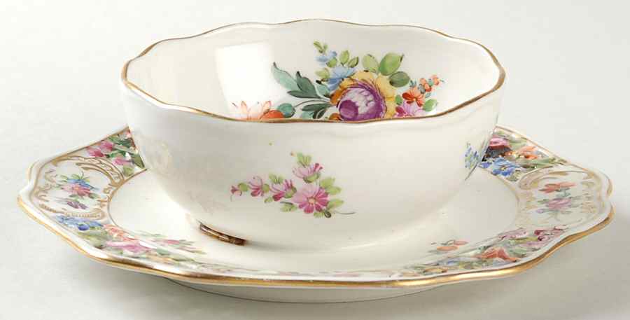 C6T1 Gravy Boat with Attached Underplate by Carl Thieme-1